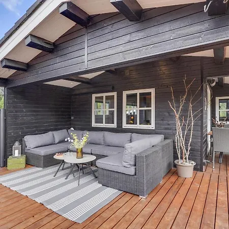 Amazing In With House A Panoramic View